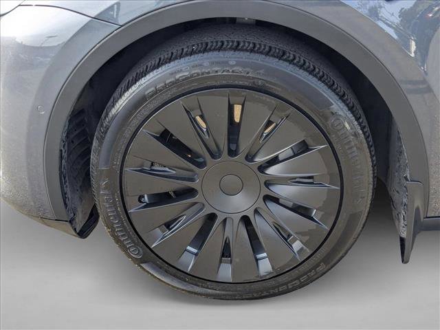 Used 2021 Tesla Model Y Long Range image 23