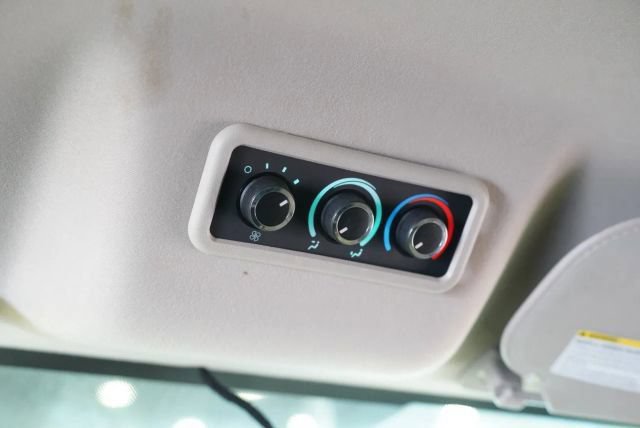 Used 2020 Chevrolet Express 2500 Extended RWD image 22