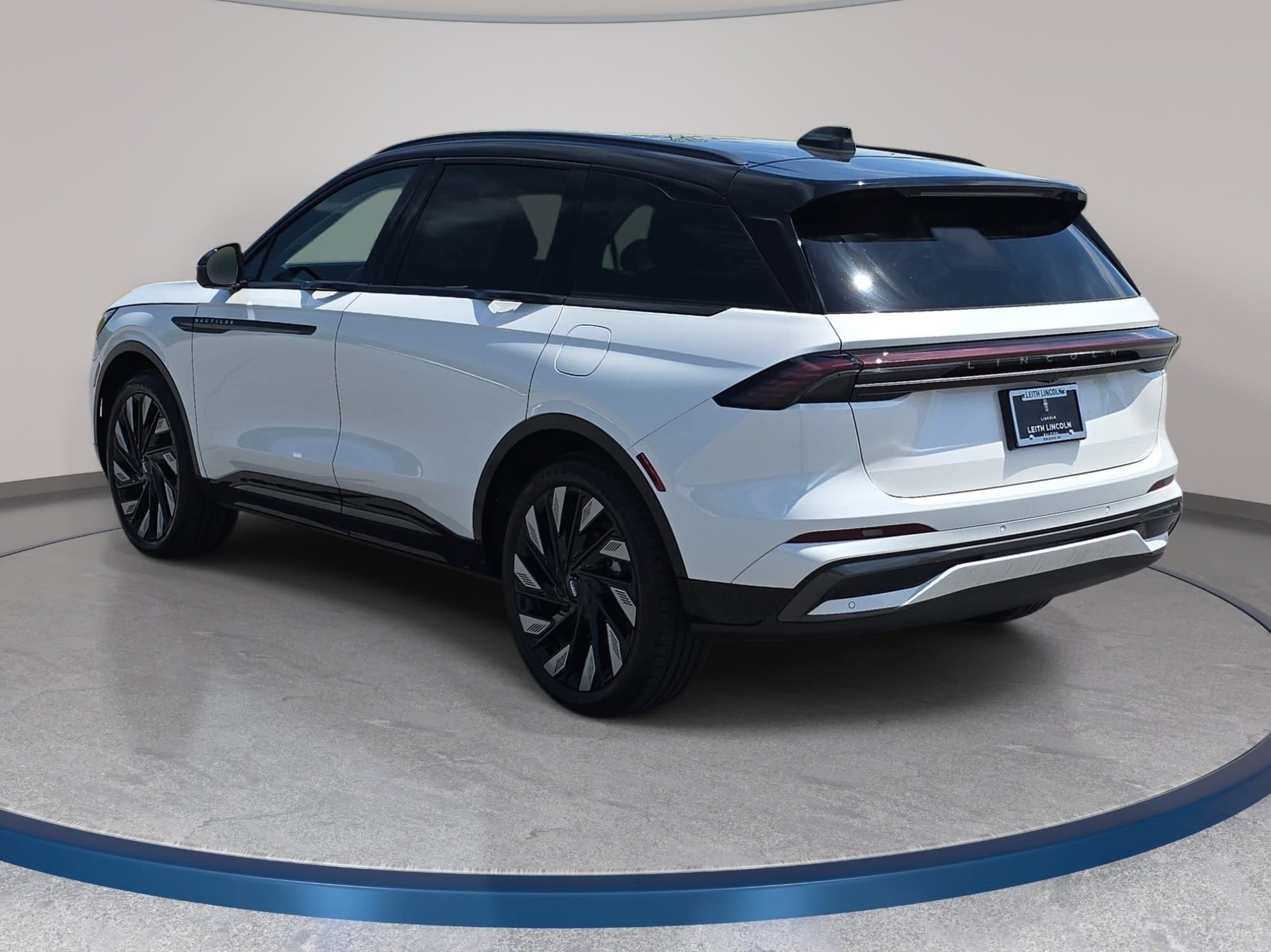 New 2026 Lincoln Nautilus Reserve AWD/4WD image 7