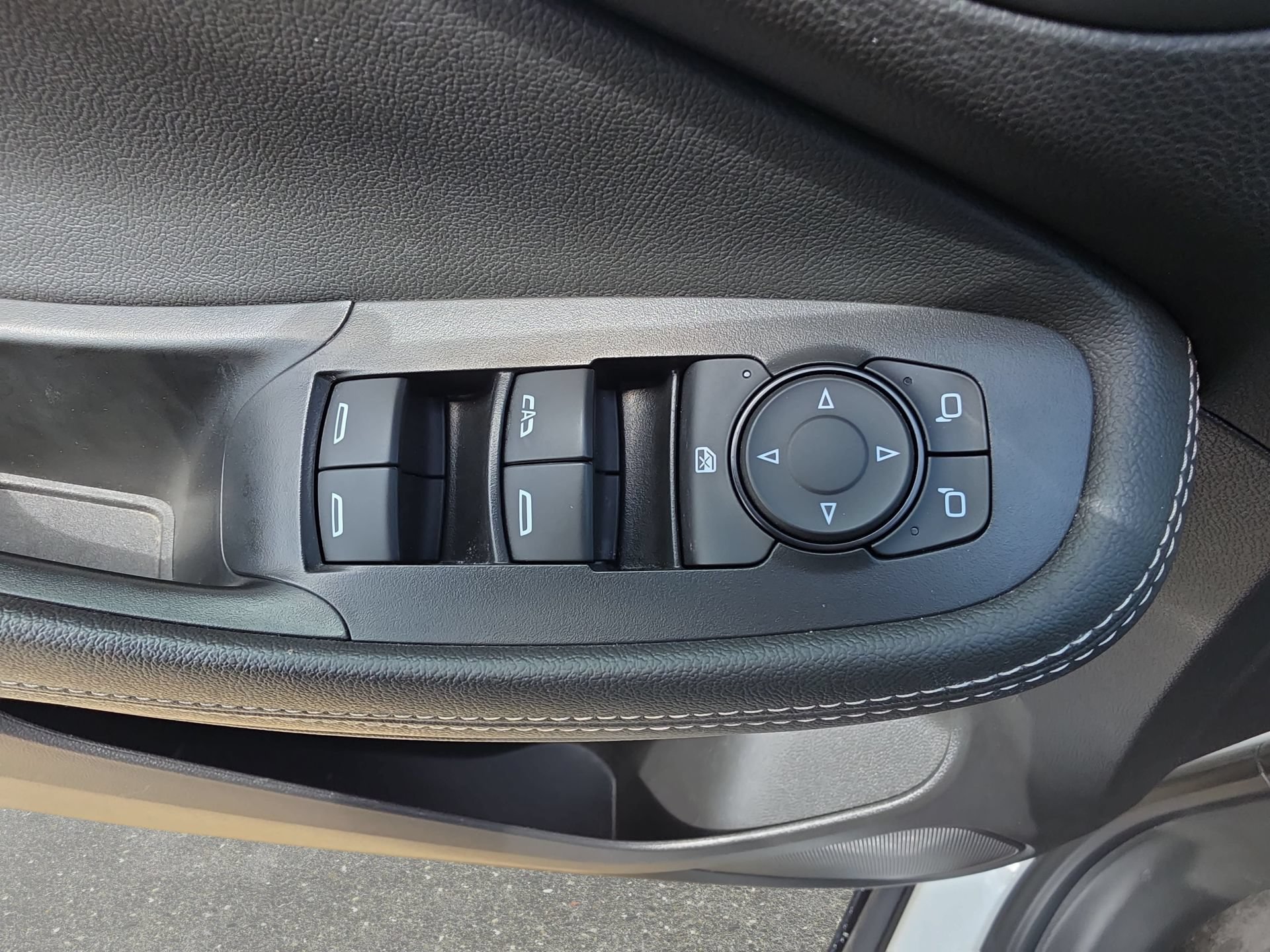 Used 2025 Buick Encore GX Preferred FWD image 26