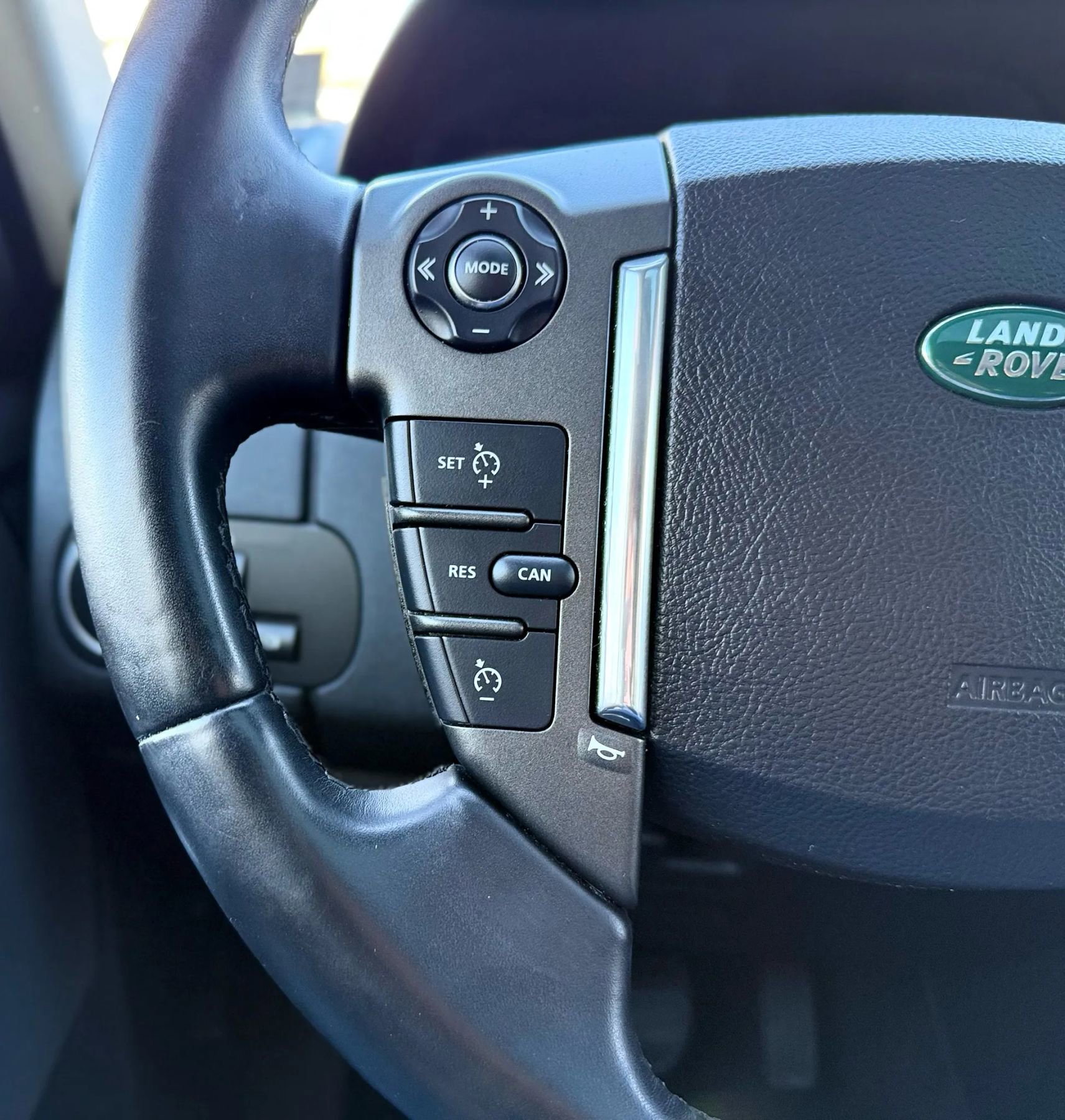 Used 2011 Land Rover LR4 HSE AWD/4WD image 14