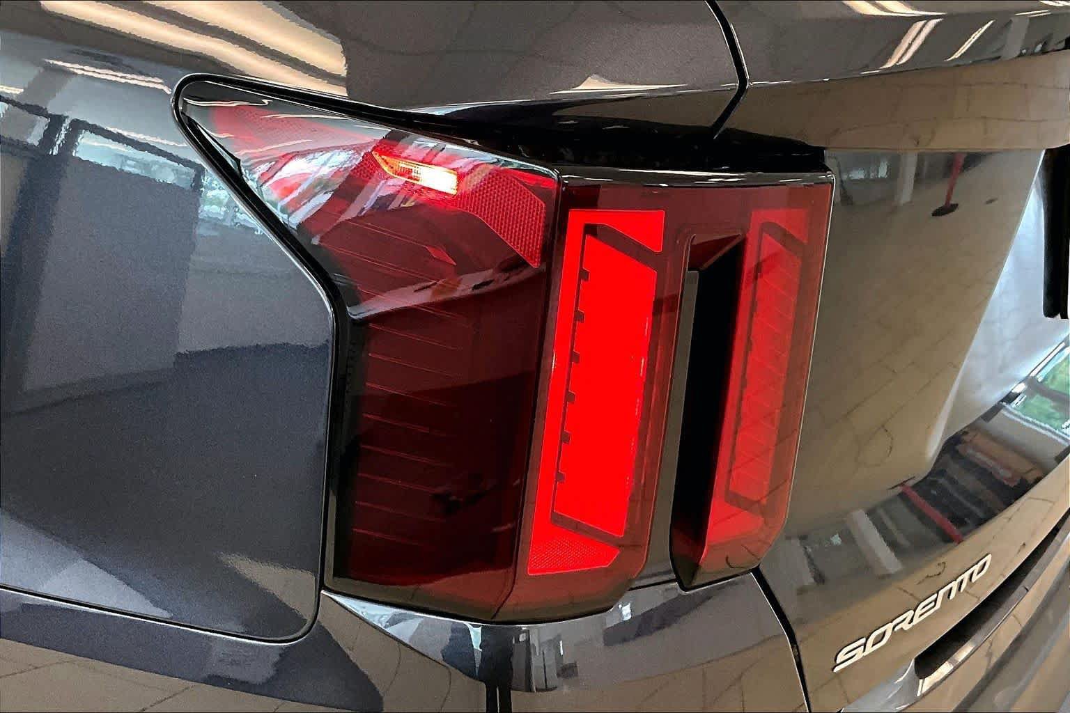 Used 2025 Kia Sorento S w/ Panoramic Sunroof Package AWD/4WD image 28