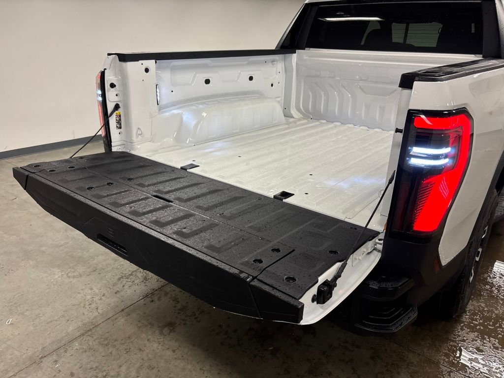 New 2026 GMC Sierra EV Elevation image 17