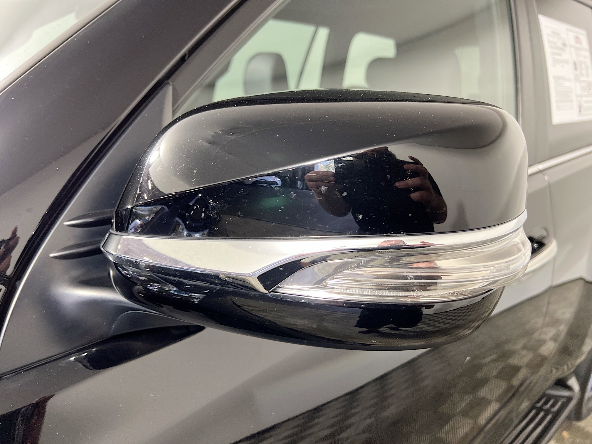 Used 2023 Lexus GX 460 Premium w/ Accessory Package image 13