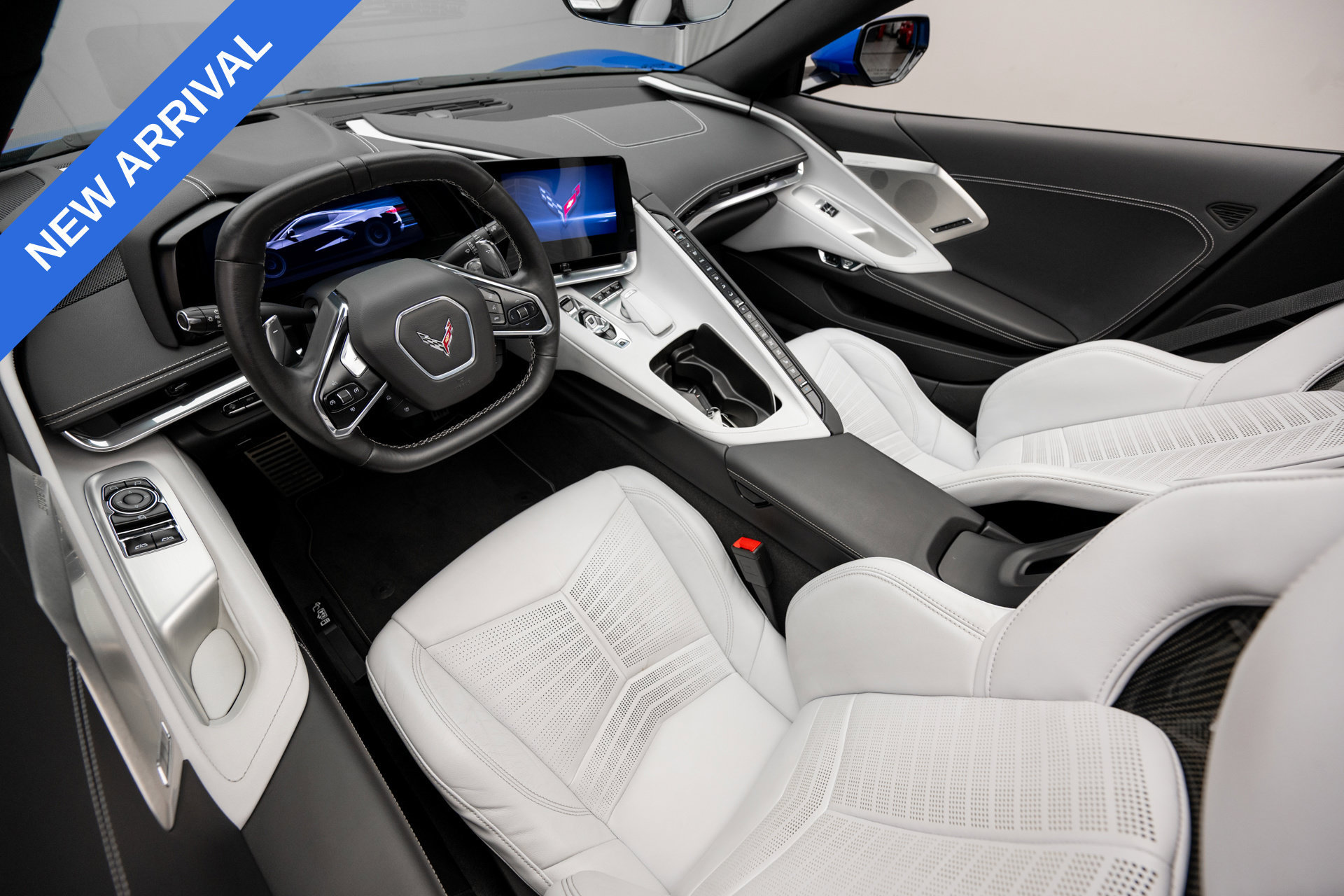 Used 2020 Chevrolet Corvette Stingray Preferred Cpe w/ 2LT Preferred Equipment Group RWD image 10