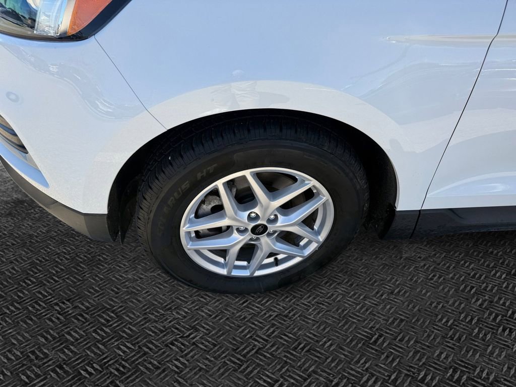Used 2024 Ford Edge SEL image 10