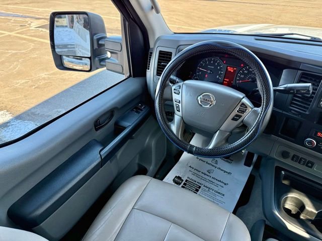 Used 2016 Nissan NV 3500 SL image 34