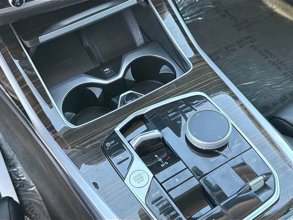 Used 2023 BMW X7 xDrive40i image 29