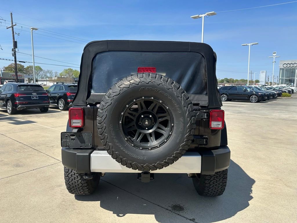 Used 2013 Jeep Wrangler Unlimited Sahara w/ Connectivity Group image 8