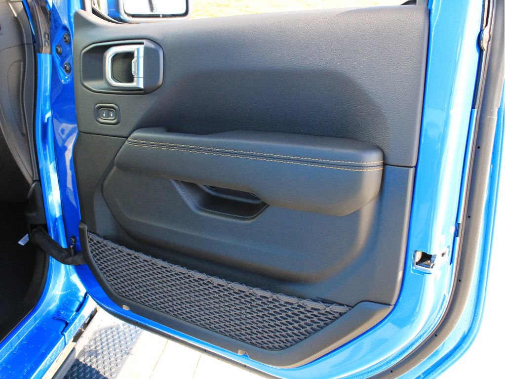 New 2026 Jeep Wrangler Sahara AWD/4WD image 23