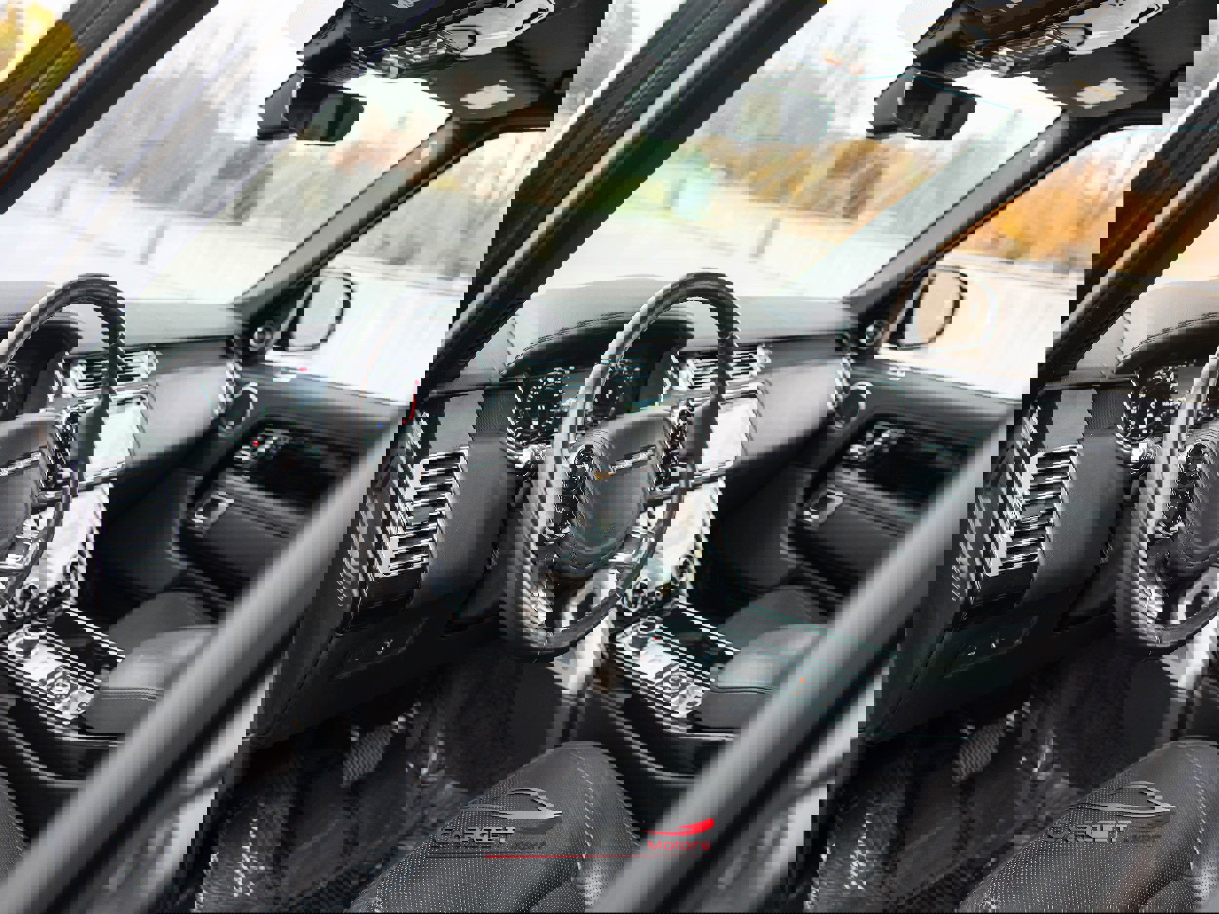 Used 2020 Land Rover Range Rover Long Wheelbase HSE image 10