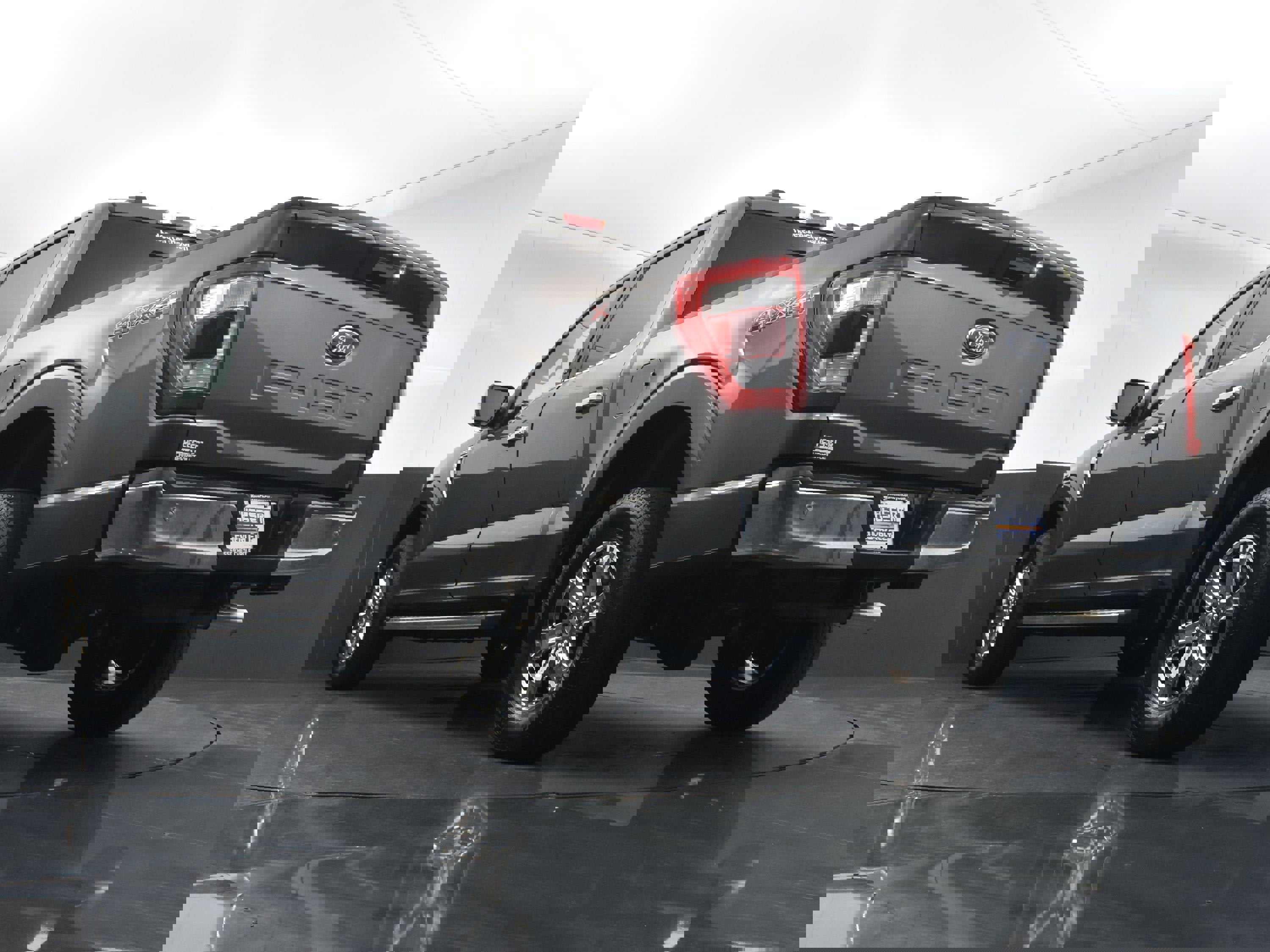 Used 2023 Ford F150 Lariat image 39