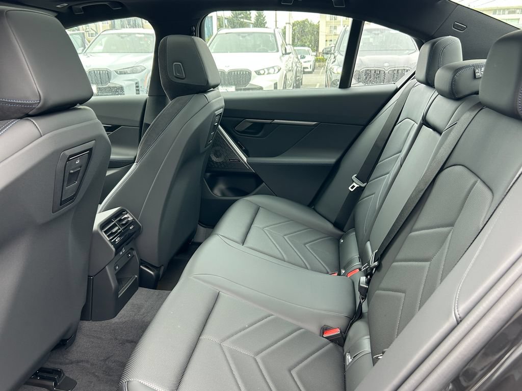 New 2027 BMW 550e xDrive AWD/4WD image 30