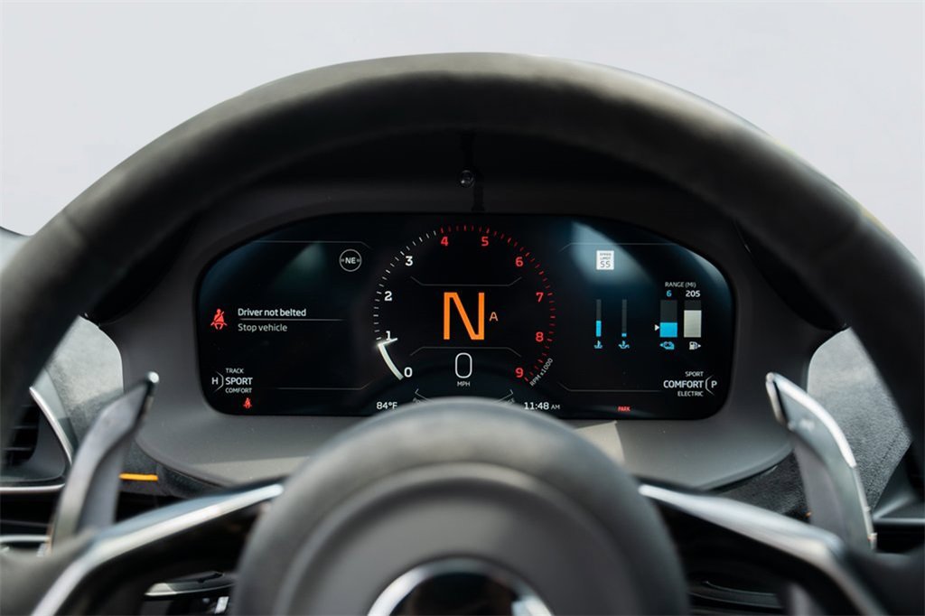 New 2025 McLaren Artura image 37