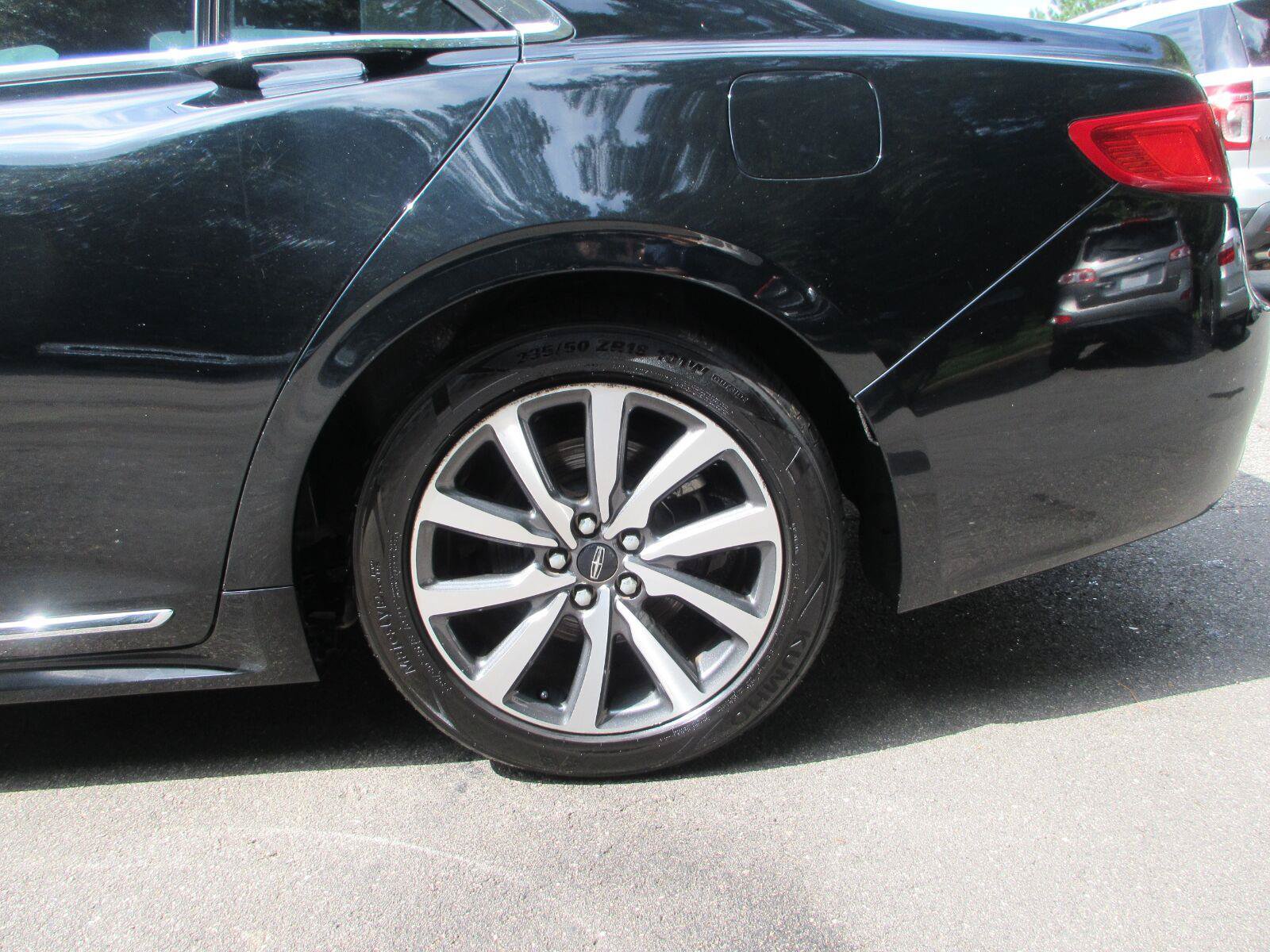 Used 2018 Lincoln Continental AWD w/ Equipment Group 500A image 23