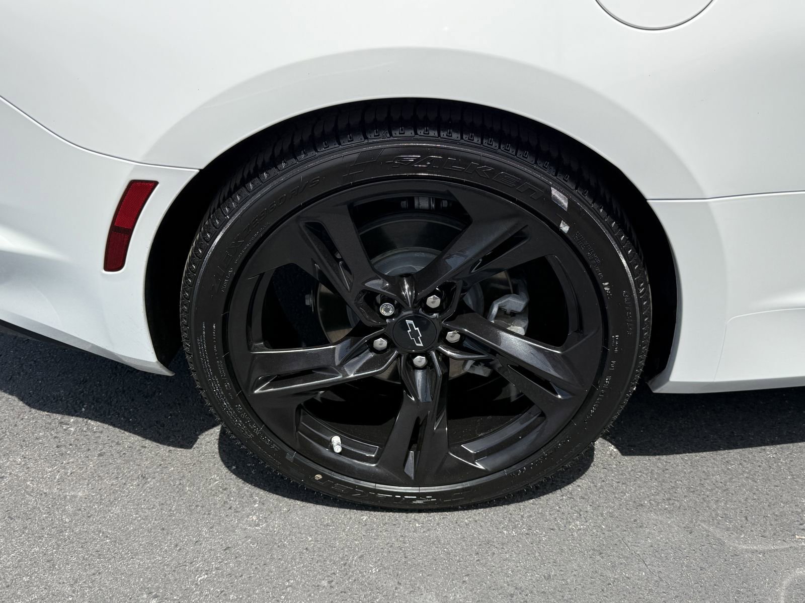 Used 2023 Chevrolet Camaro LT RWD image 32