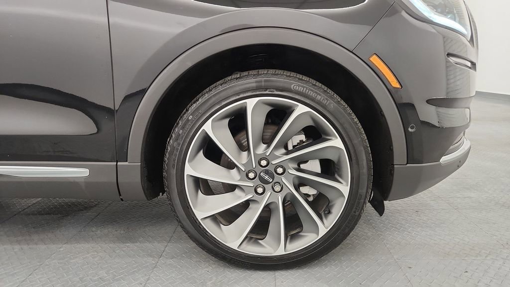Used 2023 Lincoln Nautilus Reserve w/ Equipment Group 201A image 28