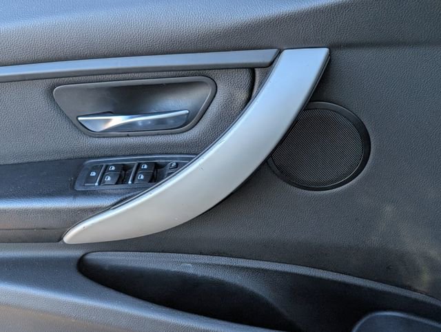 Used 2018 BMW 320i Sedan image 31