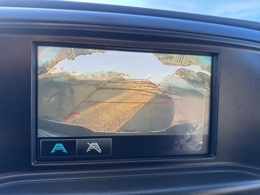 Used 2018 Chevrolet Silverado 1500 Custom w/ Custom Value Package image 12