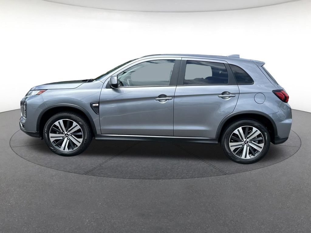 Used 2023 Mitsubishi Outlander Sport ES AWD/4WD image 2