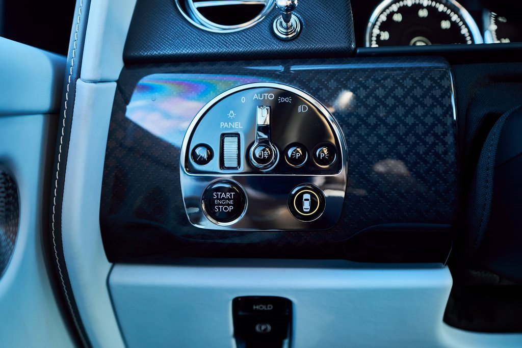 Used 2022 Rolls-Royce Cullinan Black Badge w/ Dark Exterior Package image 56