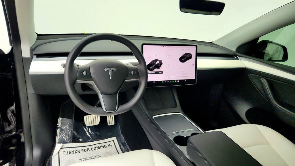 Used 2022 Tesla Model Y Performance AWD/4WD image 12