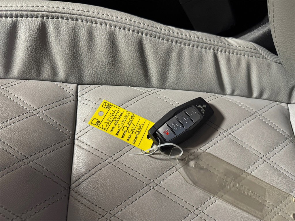 Used 2022 Mitsubishi Outlander SEL image 32
