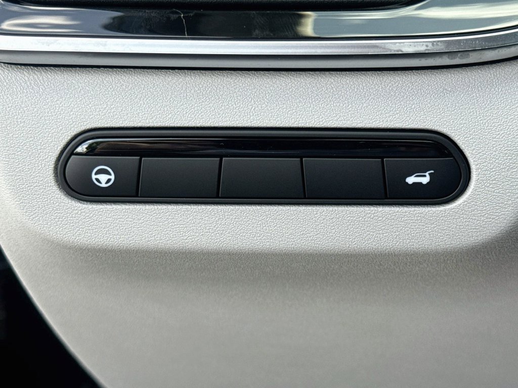 New 2027 INFINITI QX60 Luxe w/ Cargo Package FWD image 10