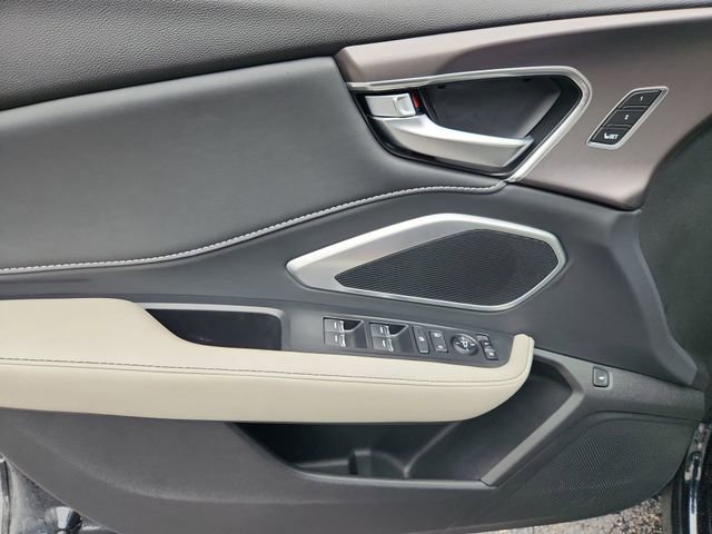 Used 2025 Acura RDX SH-AWD image 22