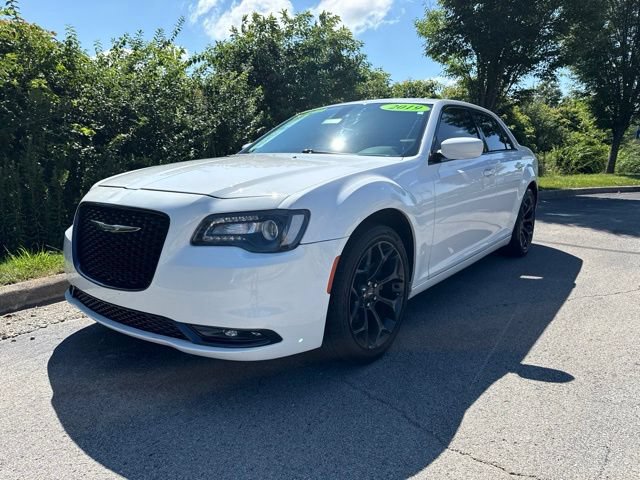 Used 2019 Chrysler 300 S RWD image 3