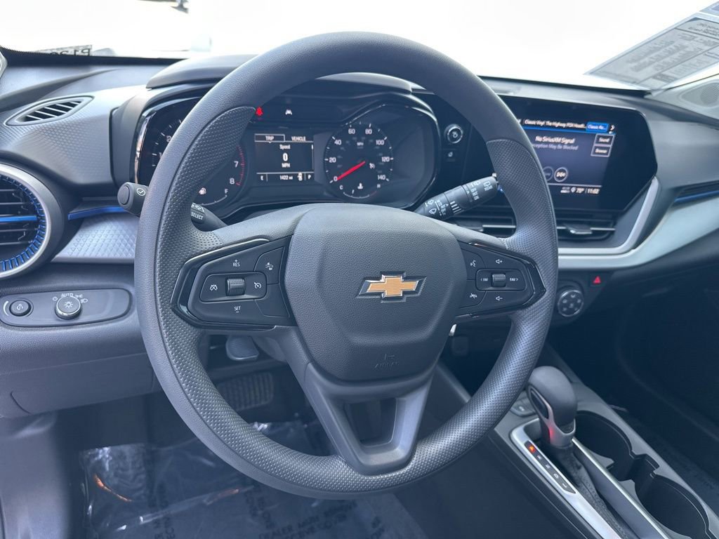 Certified 2026 Chevrolet Trax LS w/ LS Convenience Package FWD image 18