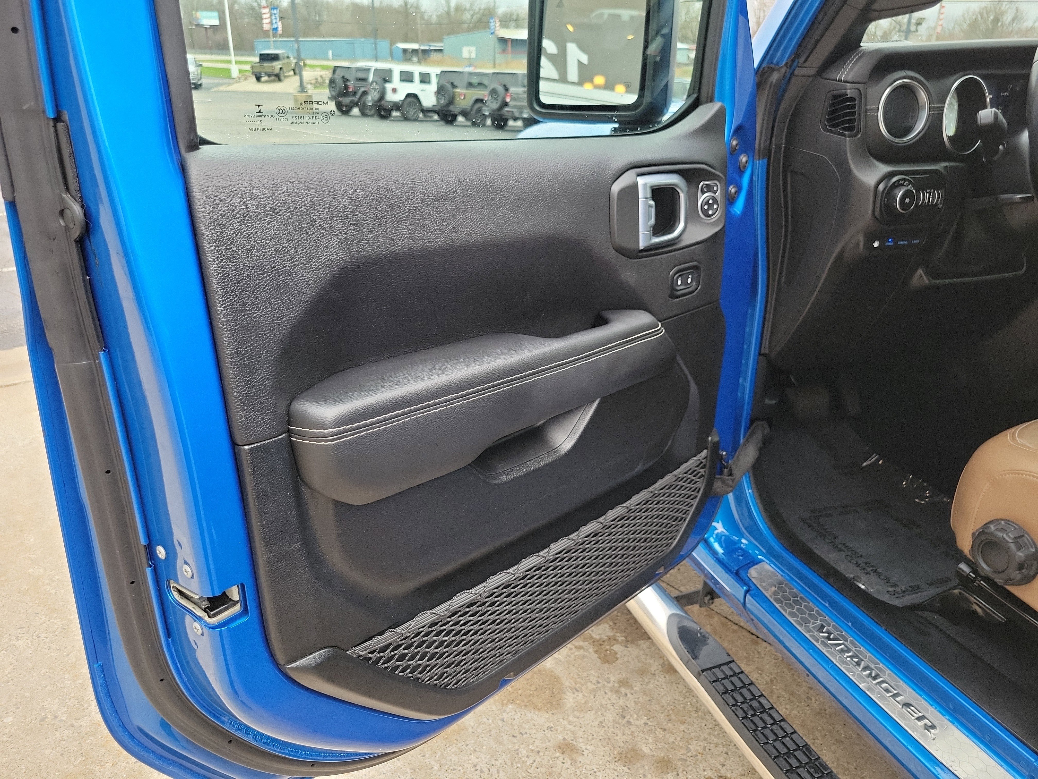 Used 2021 Jeep Wrangler Unlimited Sahara w/ Safety Group image 6