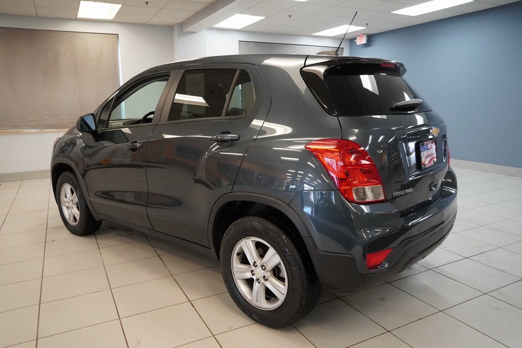Used 2022 Chevrolet Trax LS w/ Tint and Cruise Package image 10
