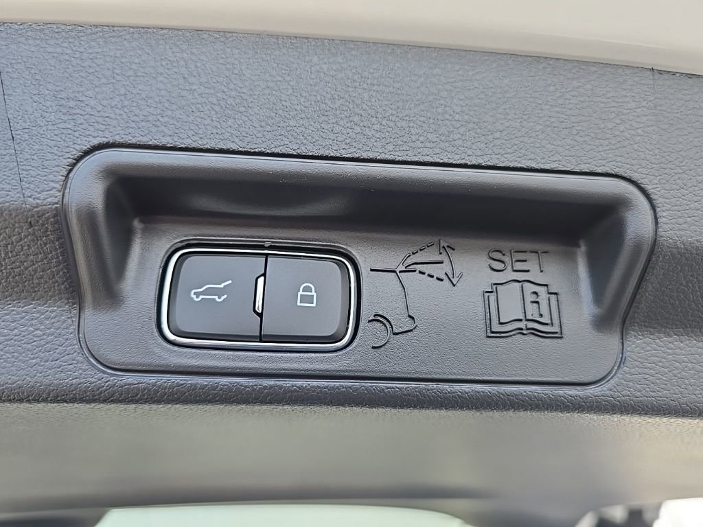 New 2026 Ford Explorer Platinum w/ LUX Leather Package image 49