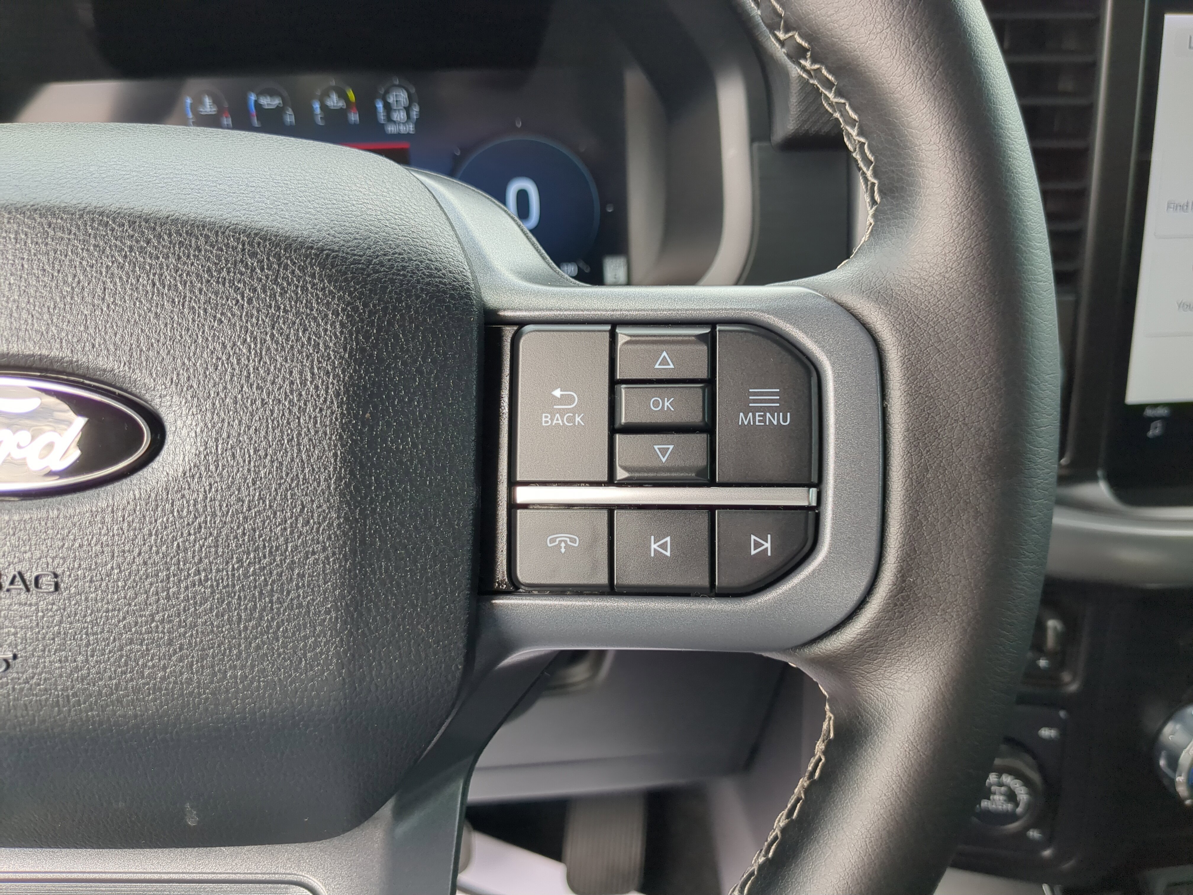 Used 2025 Ford F150 XLT w/ Equipment Group 302A MID image 30