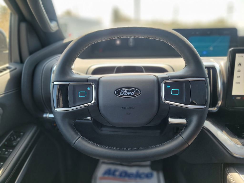 New 2026 Ford Expedition Platinum w/ Stealth Performance Package AWD/4WD image 13
