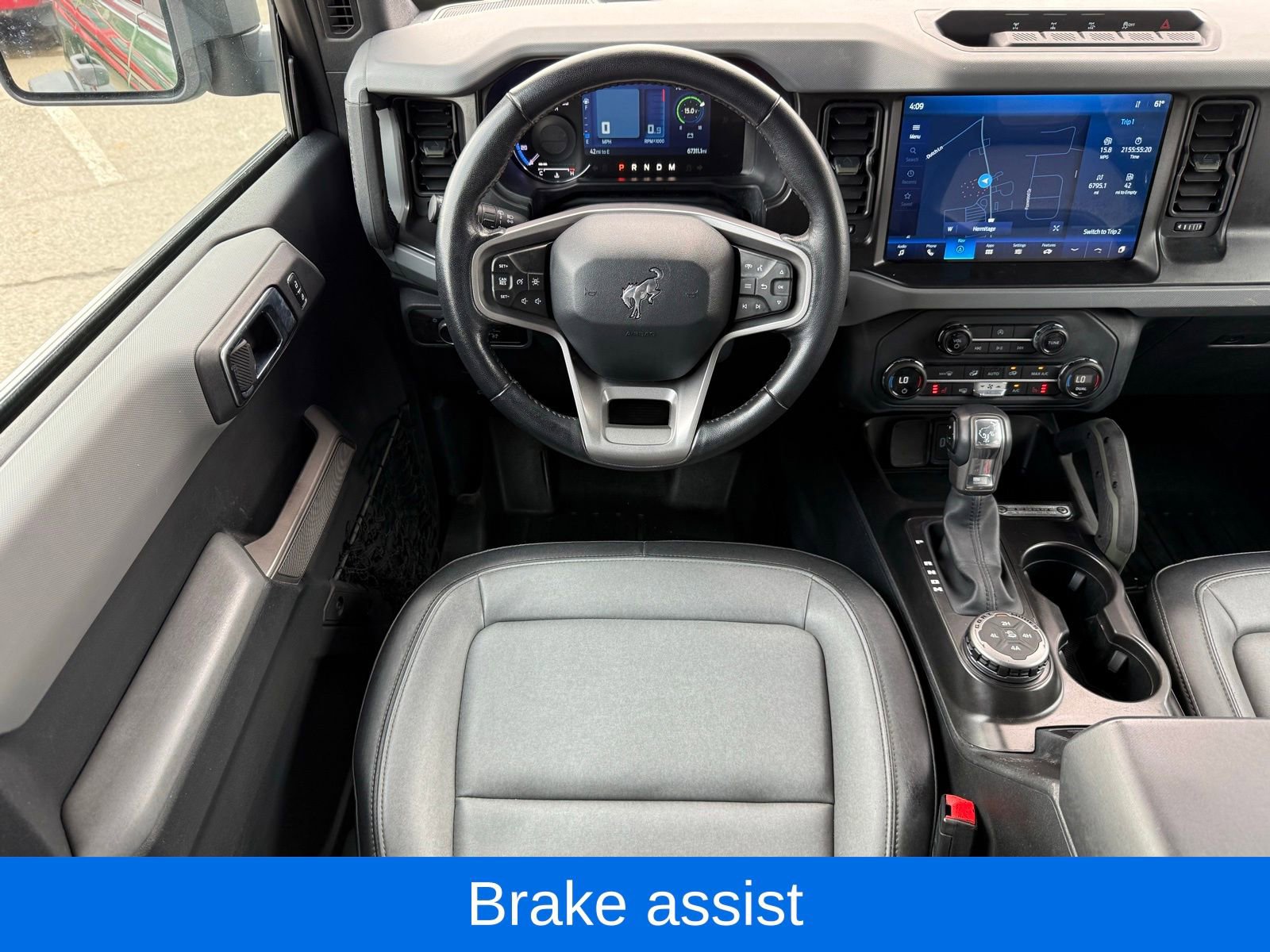 Used 2023 Ford Bronco Everglades image 28