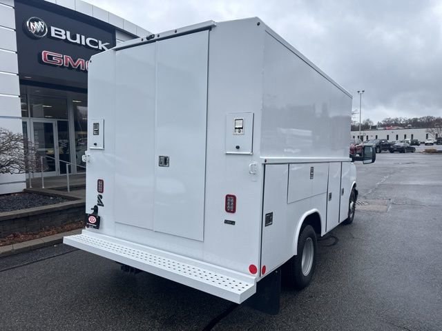 New 2025 GMC Savana 3500 w/ Power Convenience Package image 6