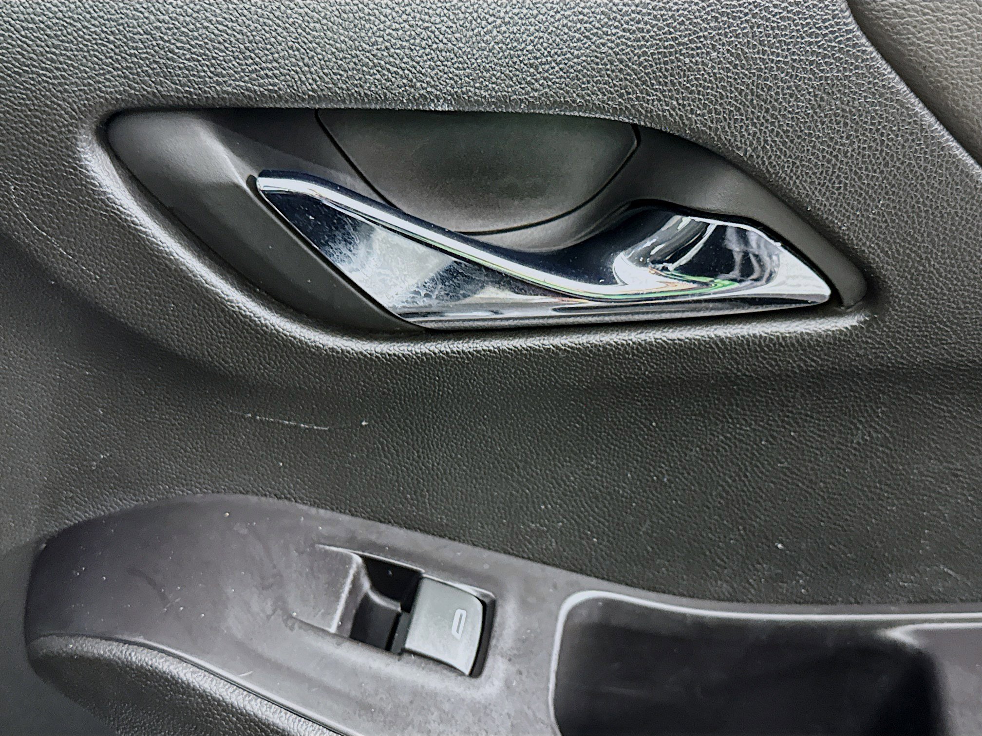 Used 2020 Chevrolet Traverse LS image 30