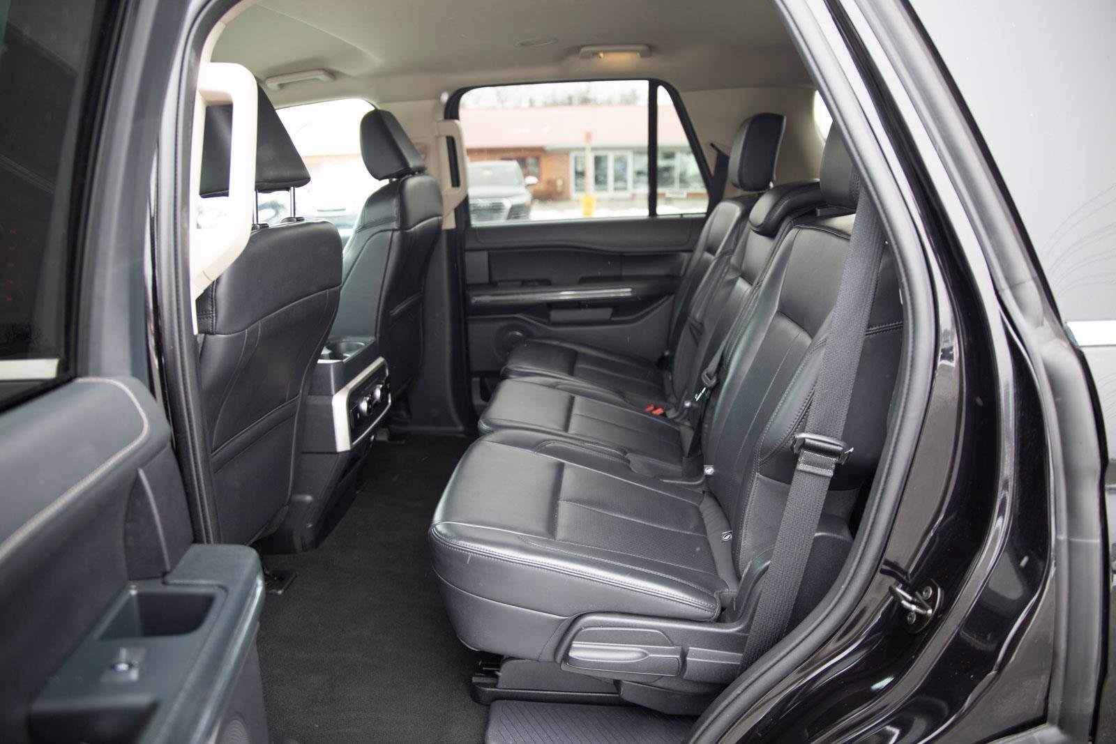 Used 2024 Ford Expedition XLT image 13