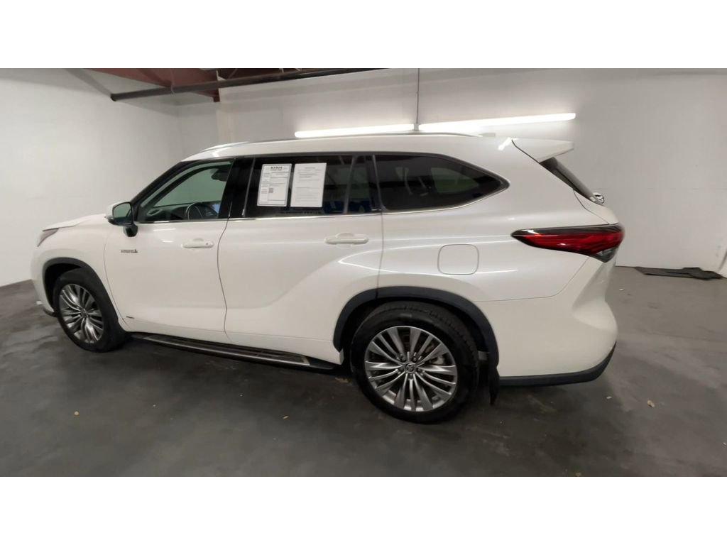 Used 2020 Toyota Highlander Platinum image 6
