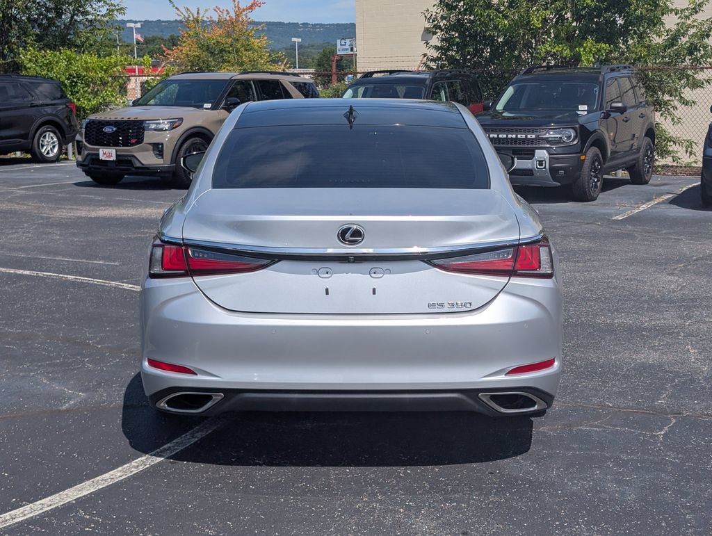 Used 2019 Lexus ES 350 Ultra Luxury w/ Accessory Package 2 FWD image 8