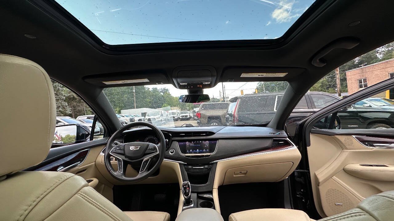 Used 2017 Cadillac XT5 Premium Luxury AWD/4WD image 9