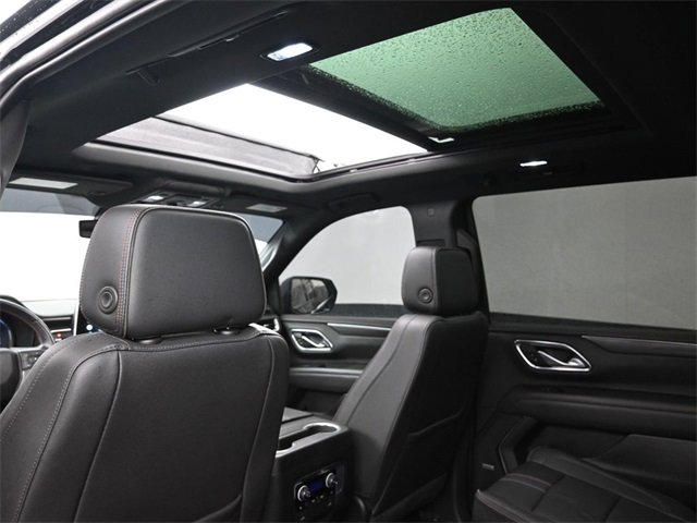 Used 2022 Chevrolet Suburban RST w/ Sport Performance Package image 32