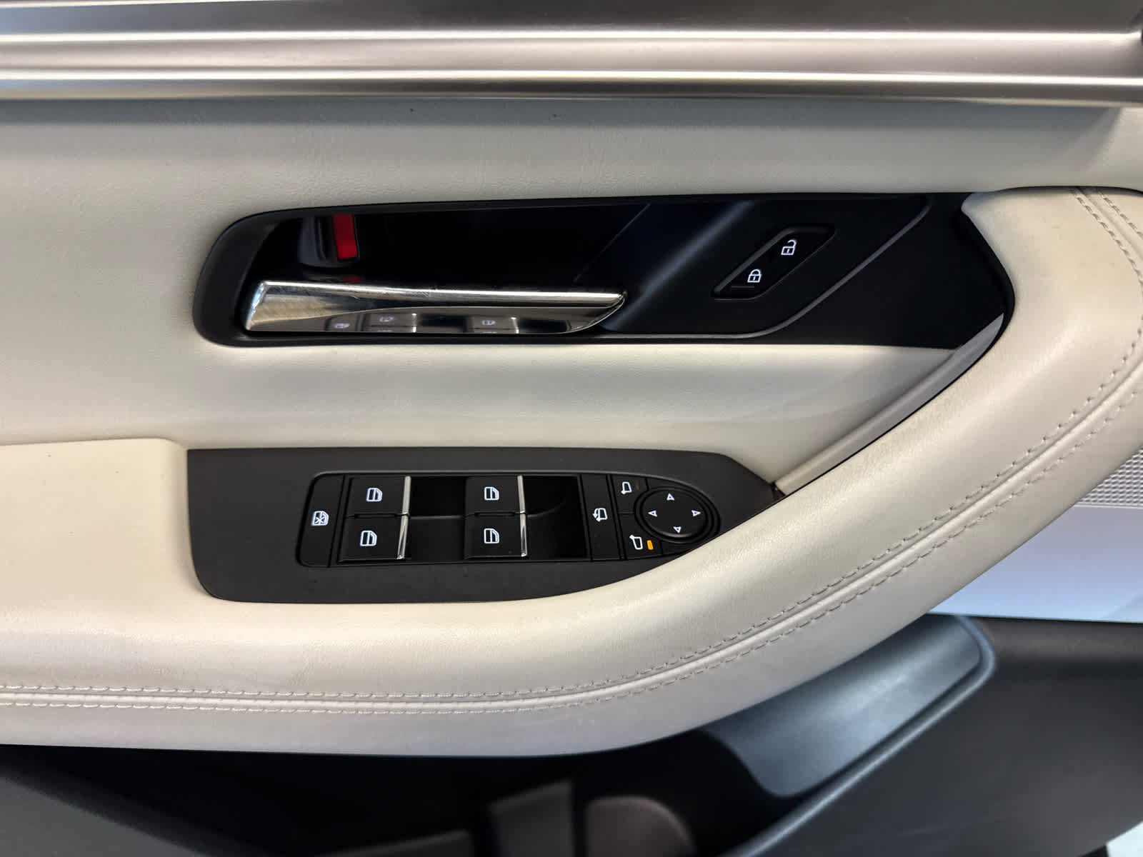 Certified 2024 MAZDA CX-90 Plug-In Hybrid w/ Premium Plus image 11