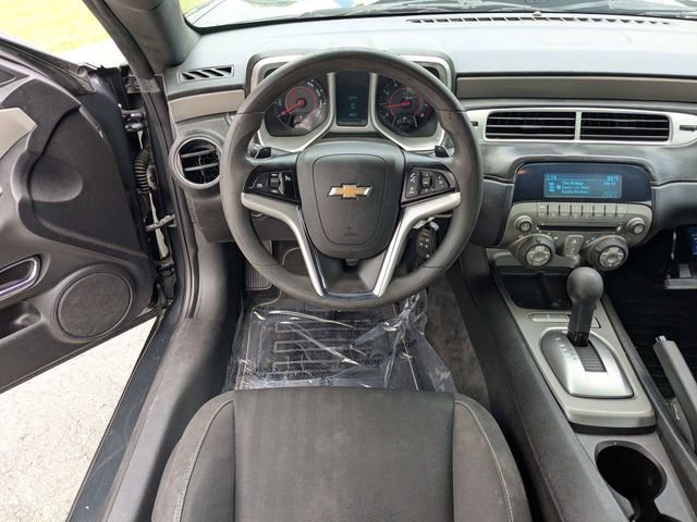 Used 2015 Chevrolet Camaro LS RWD image 14