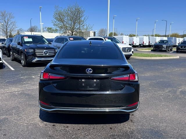 Used 2022 Lexus ES 300h w/ Accessory Package 2 image 7