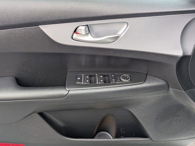 Used 2024 Kia Forte LXS w/ LXS Technology Package image 17