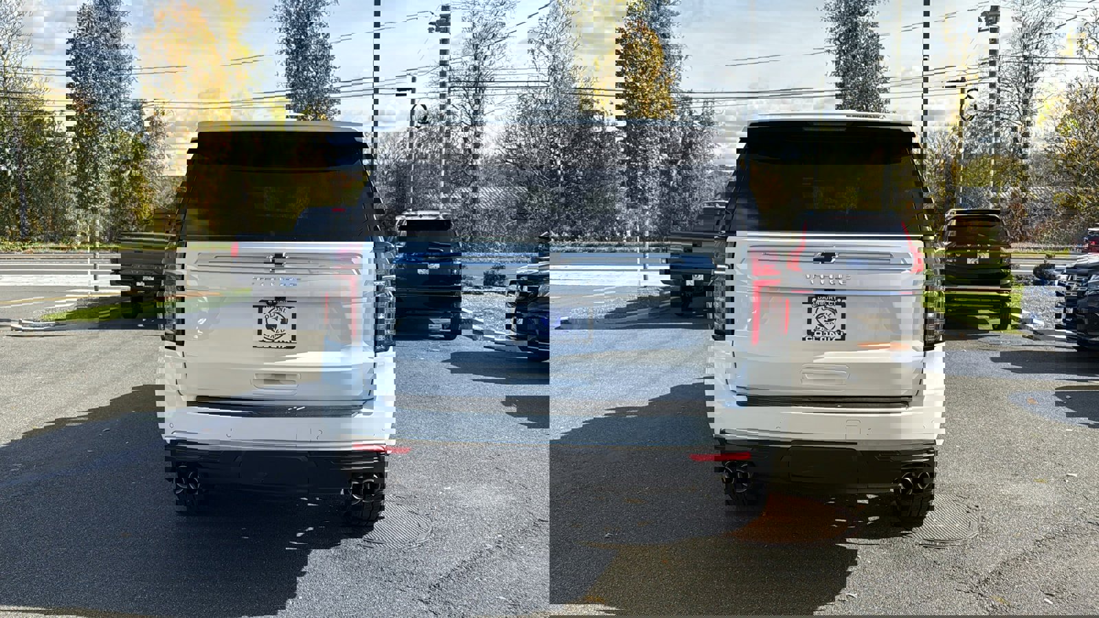 Used 2023 Chevrolet Tahoe High Country w/ LPO, Illumination Package image 4