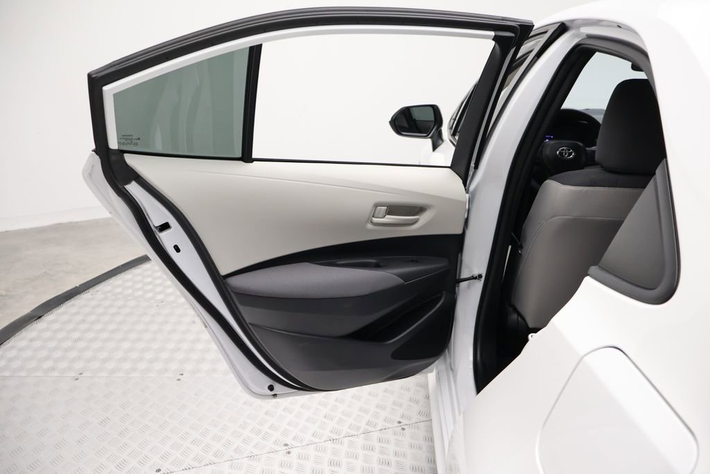 Certified 2025 Toyota Corolla LE image 21